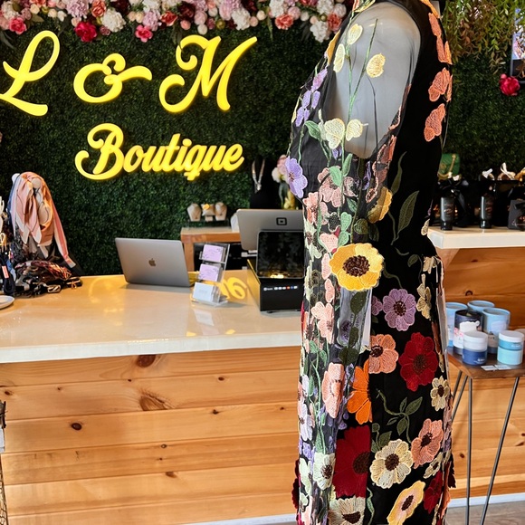 The Viral Taylor Swift 3D Flower Mini Dress - Picture 6 of 8